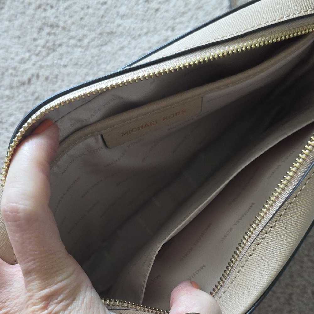 Michael Kors Beige Crossbody Bag - Picture 4 of 12